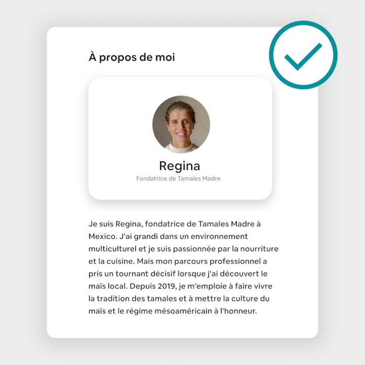 Annonce d'expérience Airbnb affichant la section « À propos de moi » de Regina, fondatrice de Tamales Madre, retraçant son parcours de découverte de la culture du maïs et du patrimoine mésoaméricain depuis 2019.
