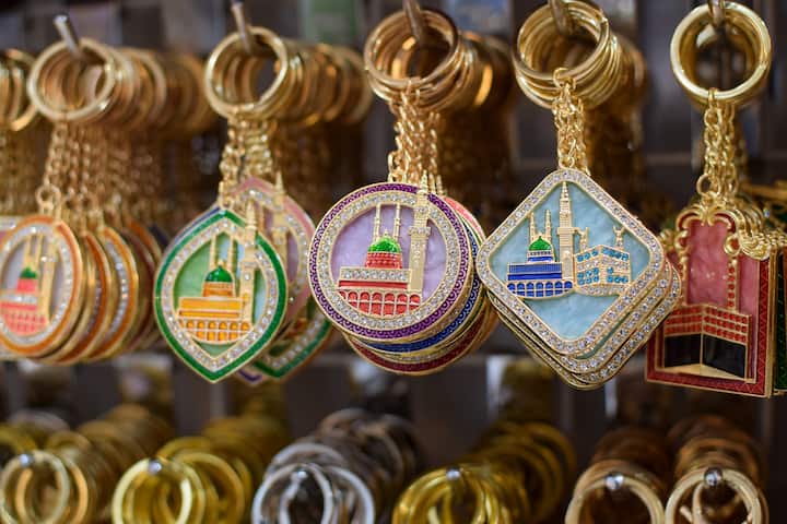 Colour key chains for sale in Saudi Arabia