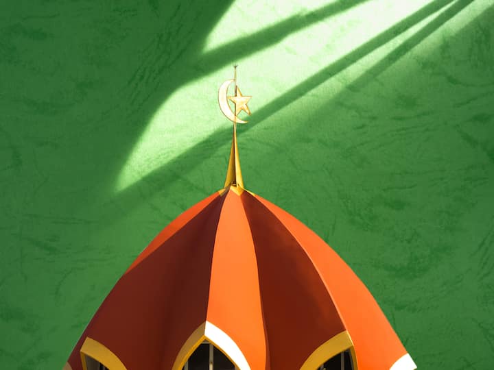 Guiding crescent Saudi Arabia