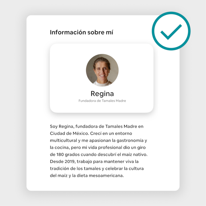 El anuncio de una experiencia en Airbnb muestra la sección «Sobre mí» de Regina, fundadora de Tamales Madre, que destaca su viaje por la cultura del maíz y el patrimonio mesoamericano desde 2019.