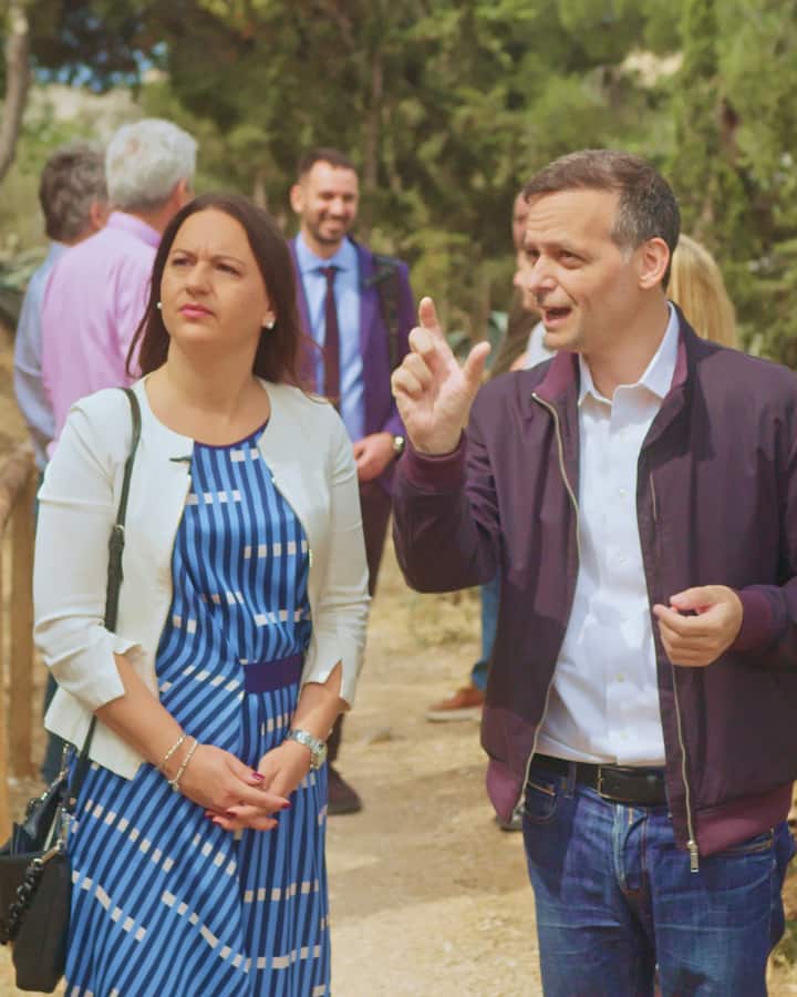 Lycabettus path Vale Mayor 4:5