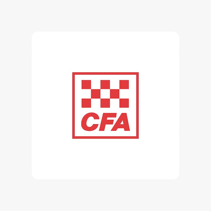 Logotipo de la Autoridad de Bomberos del País (CFA) de Victoria, entidad colaboradora en los consejos de seguridad para el verano de Airbnb.