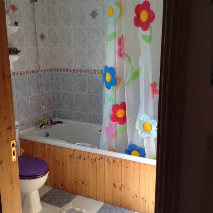 Main bathroom