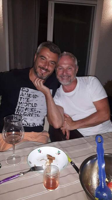 C'est nous tic et tac Sébastien et Jim de gauche à droite