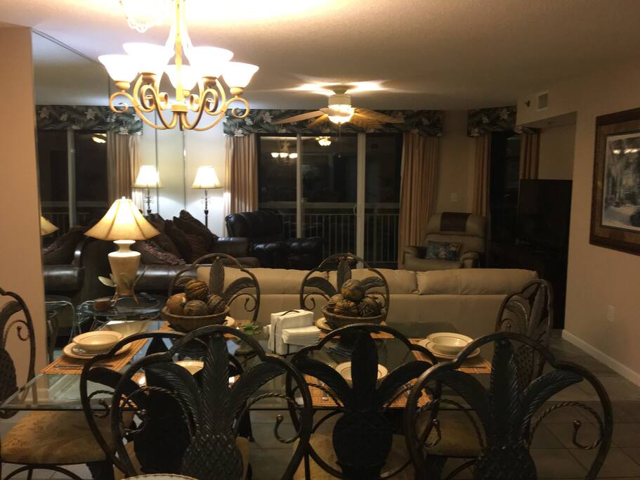 Palm tree design Dinning Room