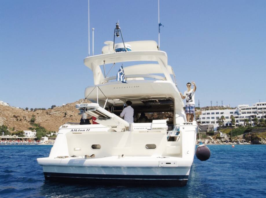 Ferreti 55 Fly Bridge.