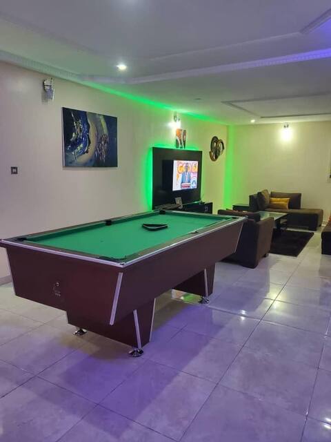 5 bedroom fully detached duplex