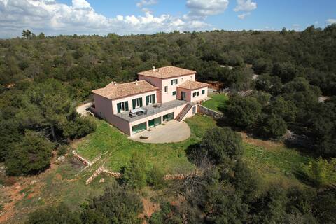 Villa des Cistes, Piscine Int.  28° all year round!