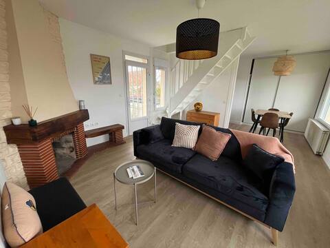 Charming 3-Room Comfort, Quiet & Sea View