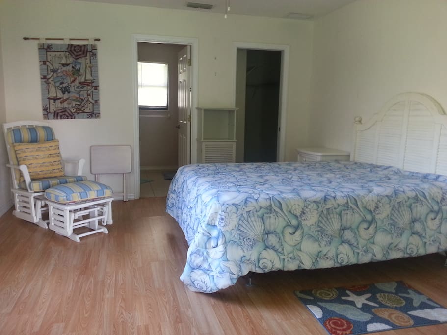 Comfortable queen size bed, laminate floors. Private master bathroom