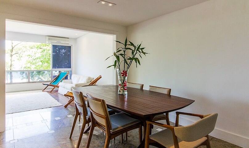 Sublim 3 bedrooms in front of Leme beach gallery image 4