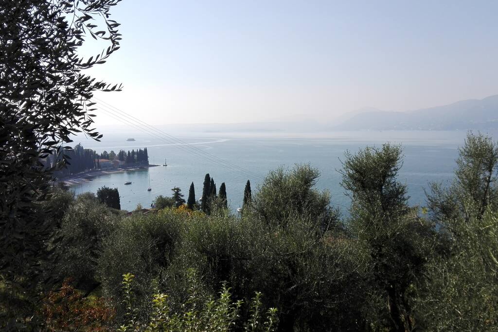 panorama verso la Baia dei Pini