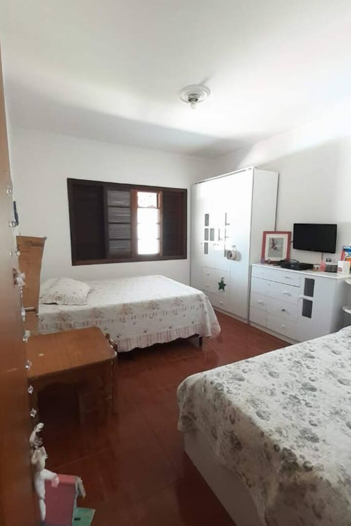 Dhomë gjumi 2