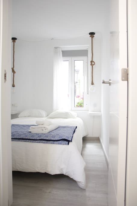 Bedrooom / Dormitorio
