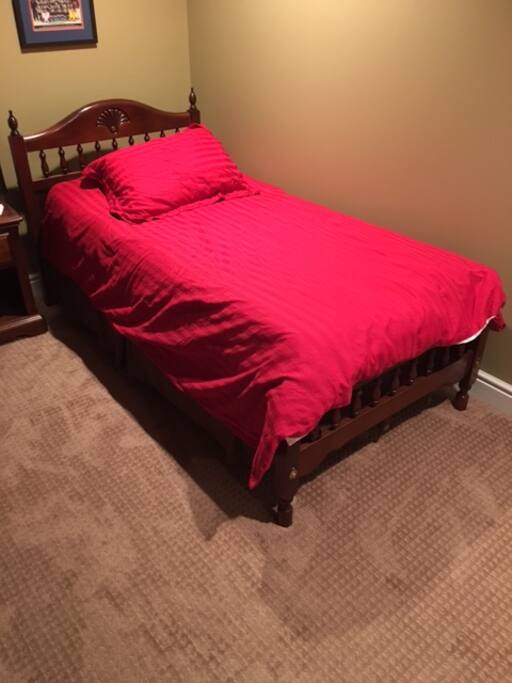 Twin Bed in Room that is 12' x 15' Walkin Closet