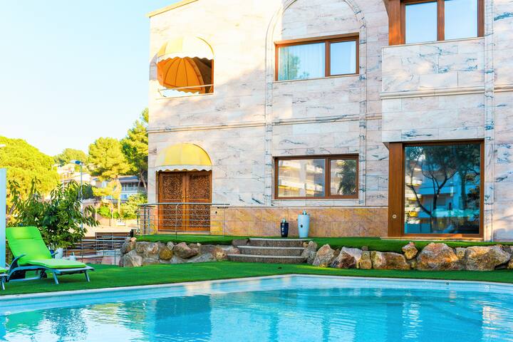 Fabulous Villa “EcoGeoSol” 50m to the beach gallery image 5