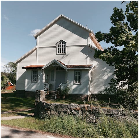 Unique and newly renovated chapel in Småland idyll