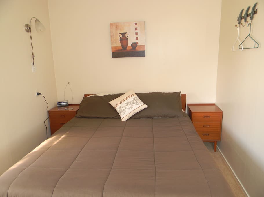 Queen size bed