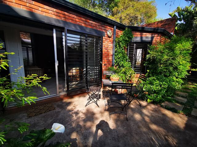 Clean and hygienic, flatlet in a househare.