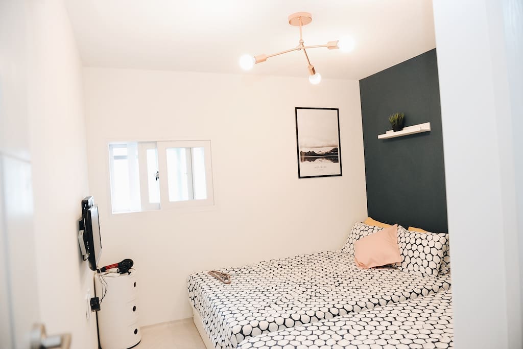 1 double bed and 1 single bed