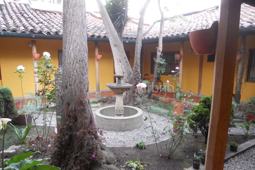 View of the colonial patio.
