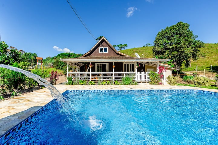 Incredible House on the Property with a Pool, Playground and Ponds