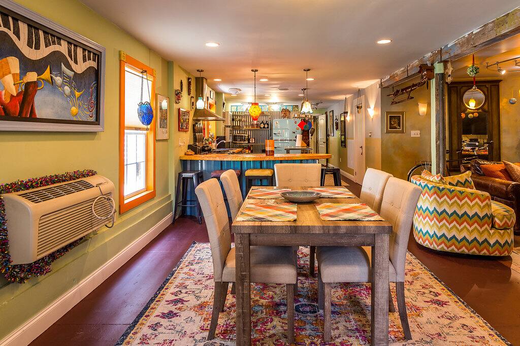 Plenty of space for your party of 4 to relax