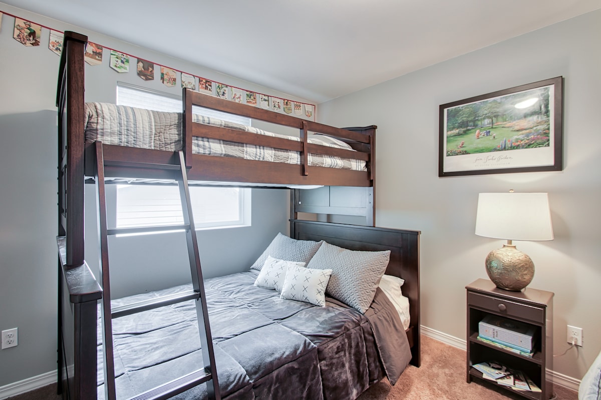 מיטת קומתיים זוגית מלאה