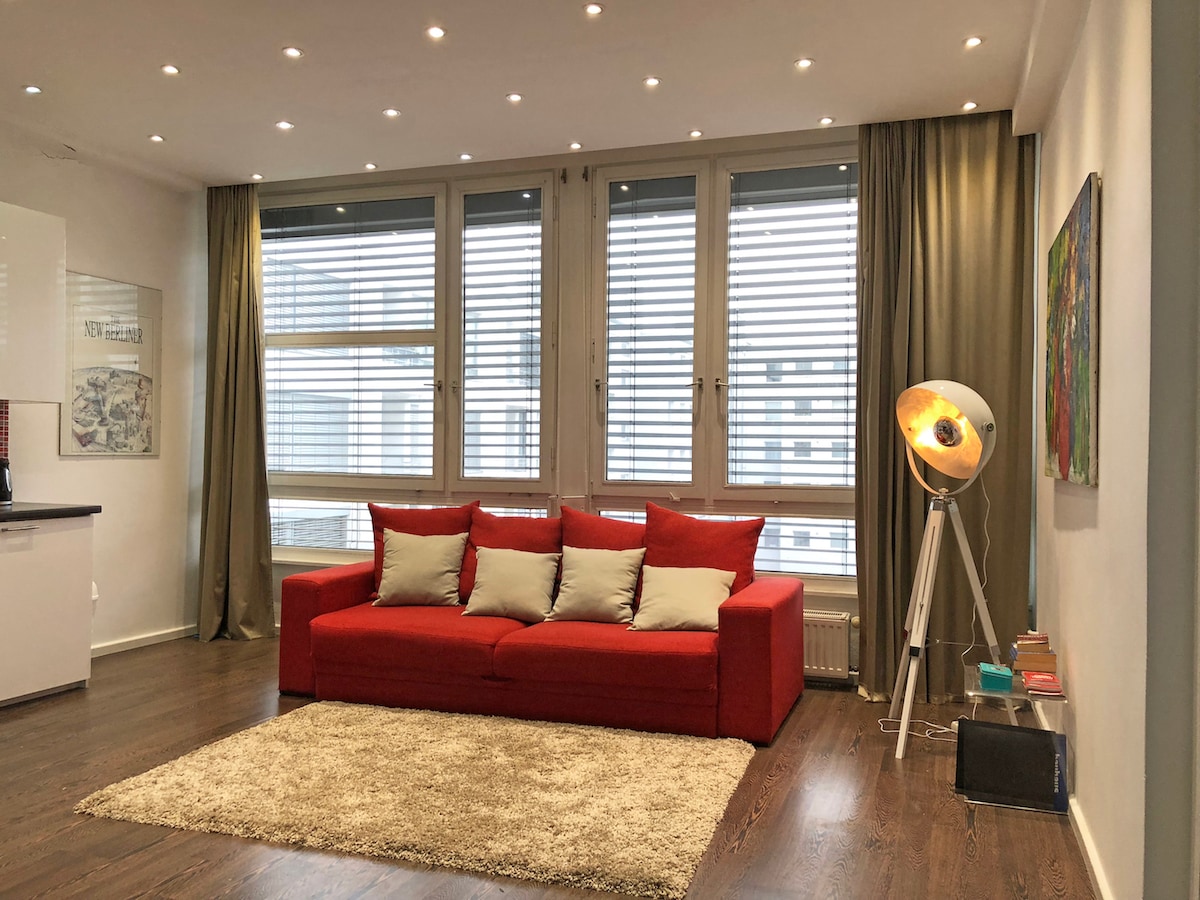 Successful Airbnb property: Sunny Parkapartment 1 next to Zoo/Kadewe in Tiergarten