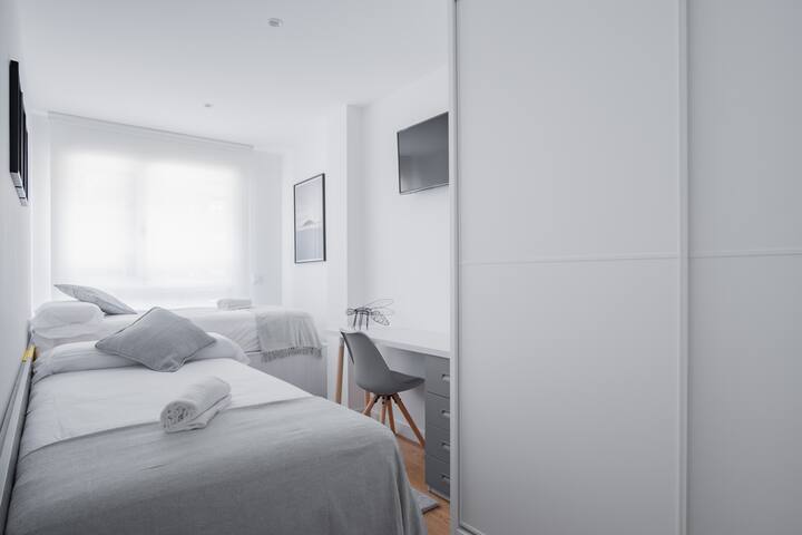 ACOGEDOR Y CÉNTRICO PISO, A 300 MTS DE LA CONCHA gallery image 3