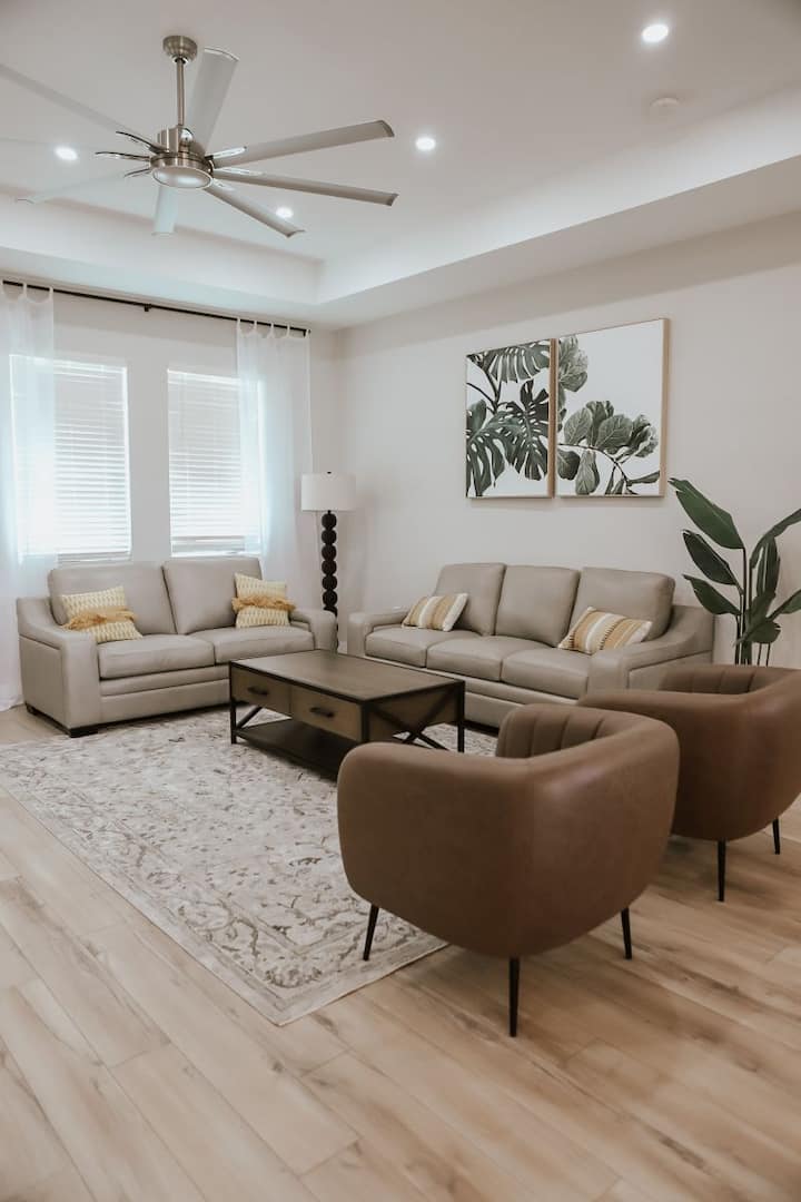 Cozy Brand New Canal Home - Port Charlotte