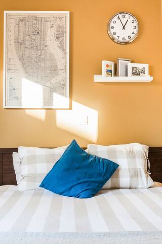 Athena’s Hideaway- Fully Renovated- Absolute Best Location gallery image 2