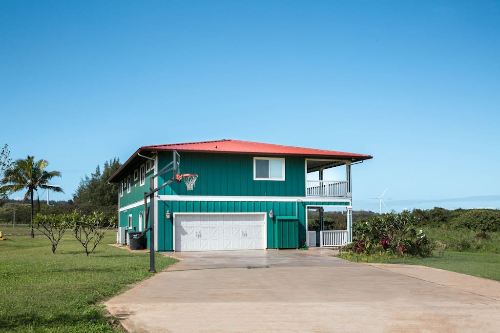 Front view of our 3500 SF Hawaiian Plantation Home