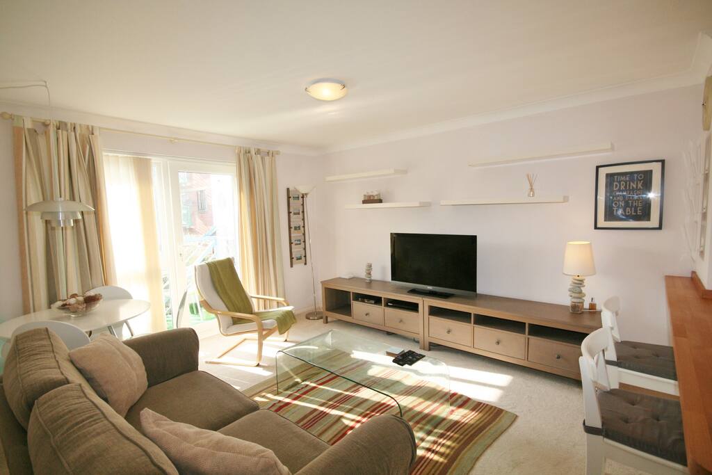 Lounge / Dining Area leading to Balcony