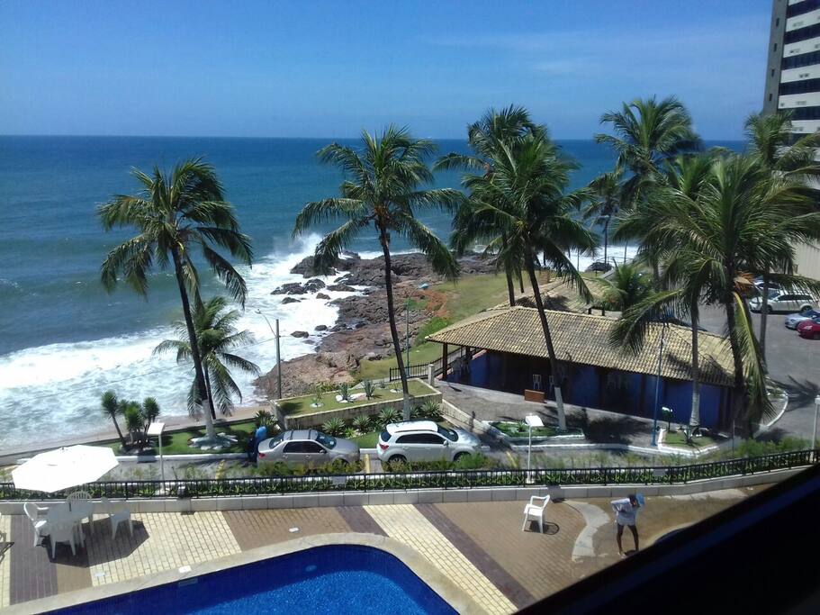 ACESSO AO MAR PELO HOTEL