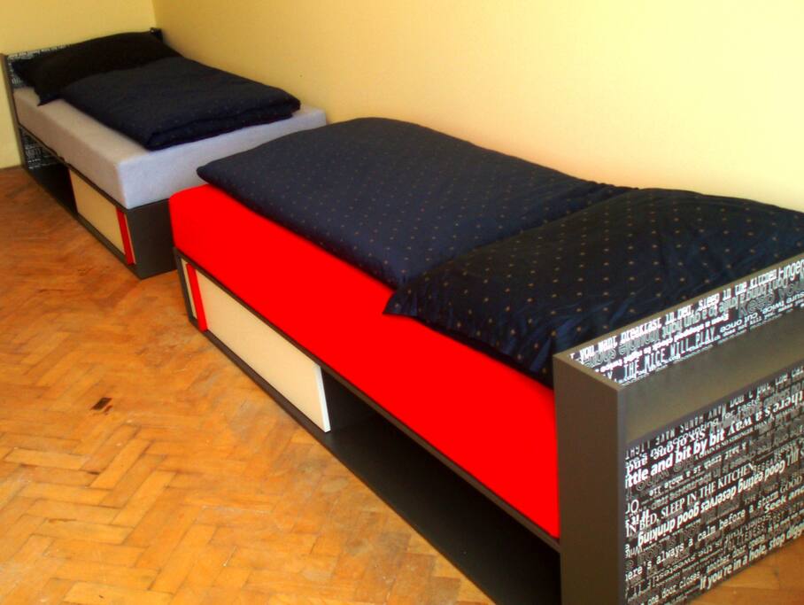 Singles beds