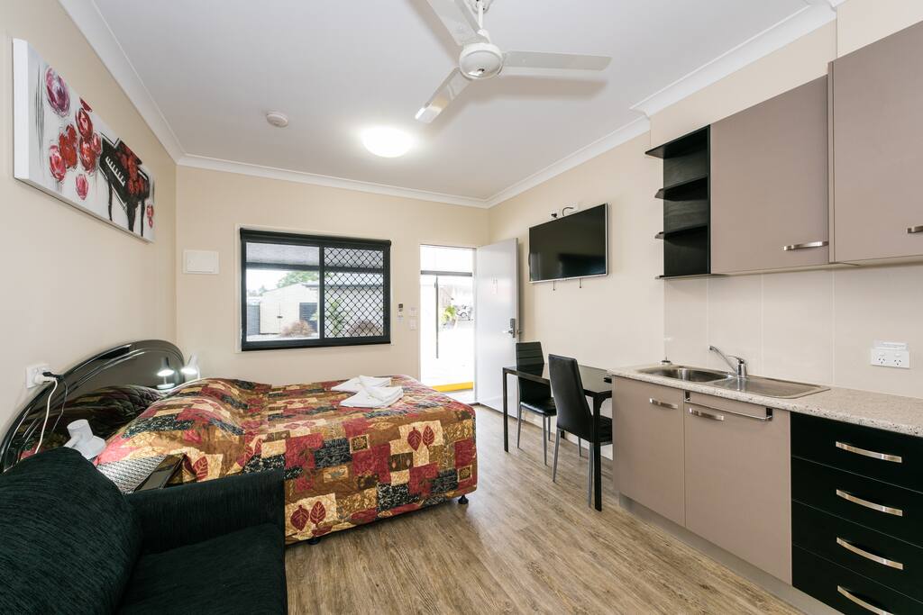 Studio Unit
