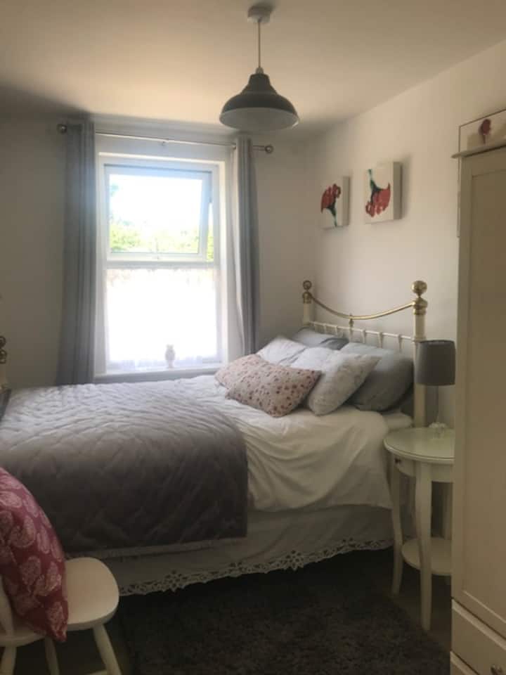 חדר שינה 1 - מיטה זוגית