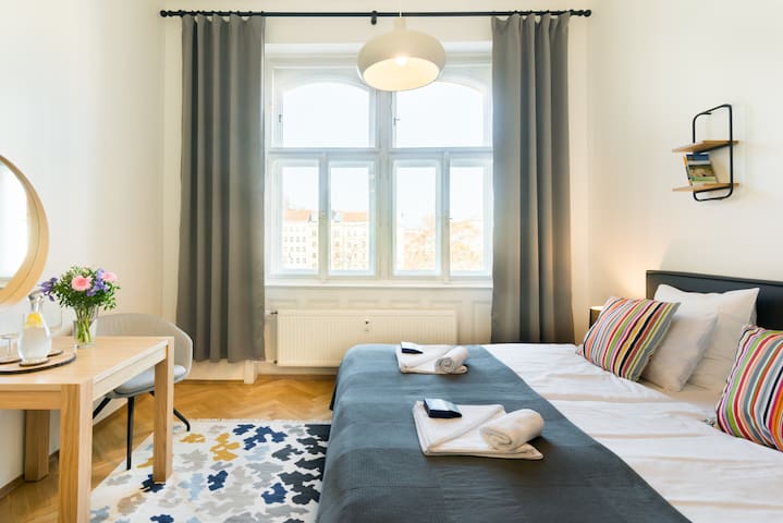 Stylish Two Bedroom Apartment near Charles Bridge