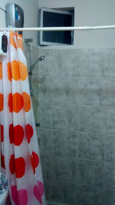 Ducha con terma de agua caliente