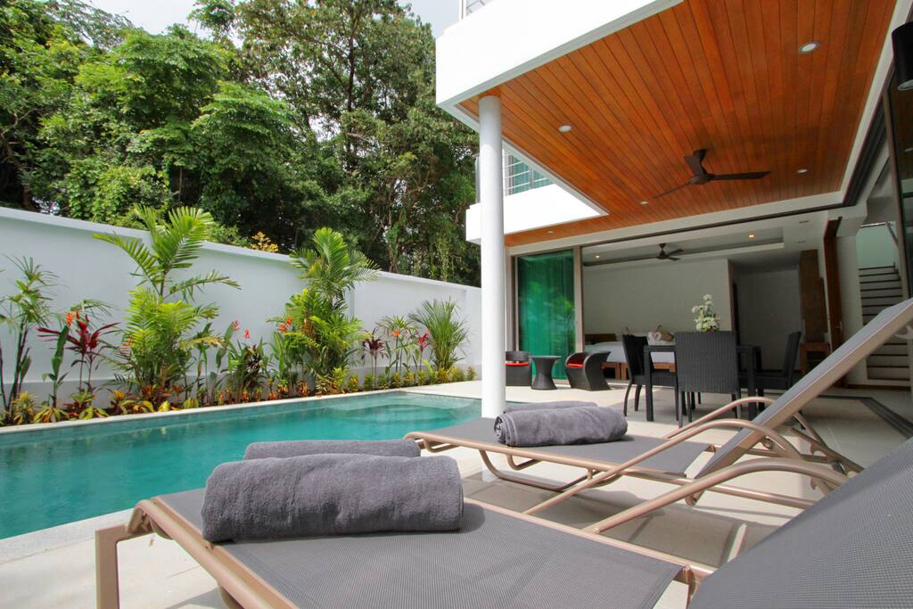 Sun bed area