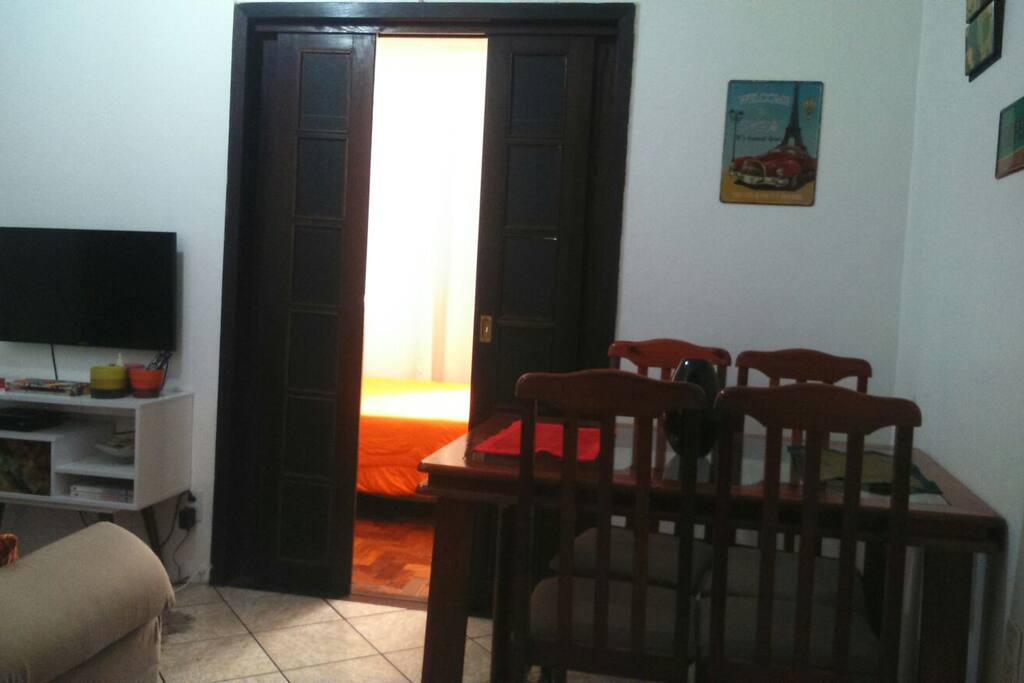 Os hóspedes podem usufruir de todos os espaços da casa!
