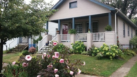 Ferndale/ Royal Oak Ranch, NO Airbnb fees!
