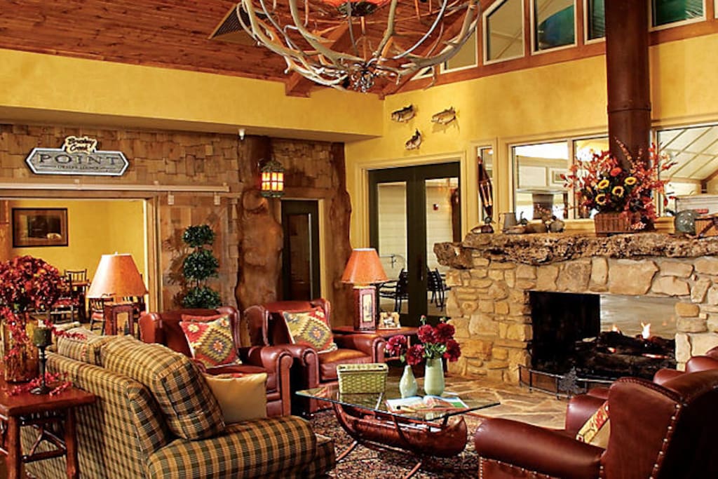 WILDERNESS CLUB LOBBY