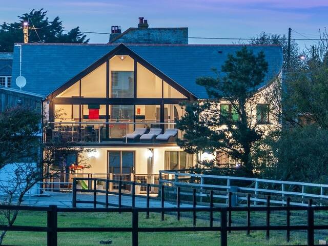Airbnb Bossiney Bay Holiday Village Holiday Rentals Places