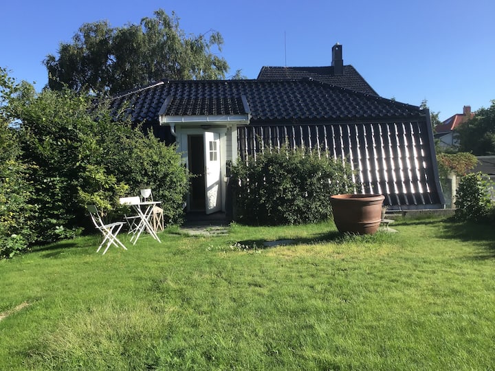 Large guest suite with garden and easy parking.