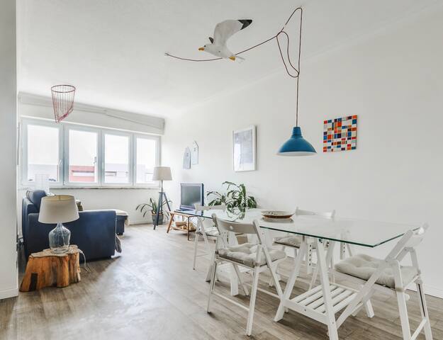Seaside Estoril Apartment - 3 min from the beach