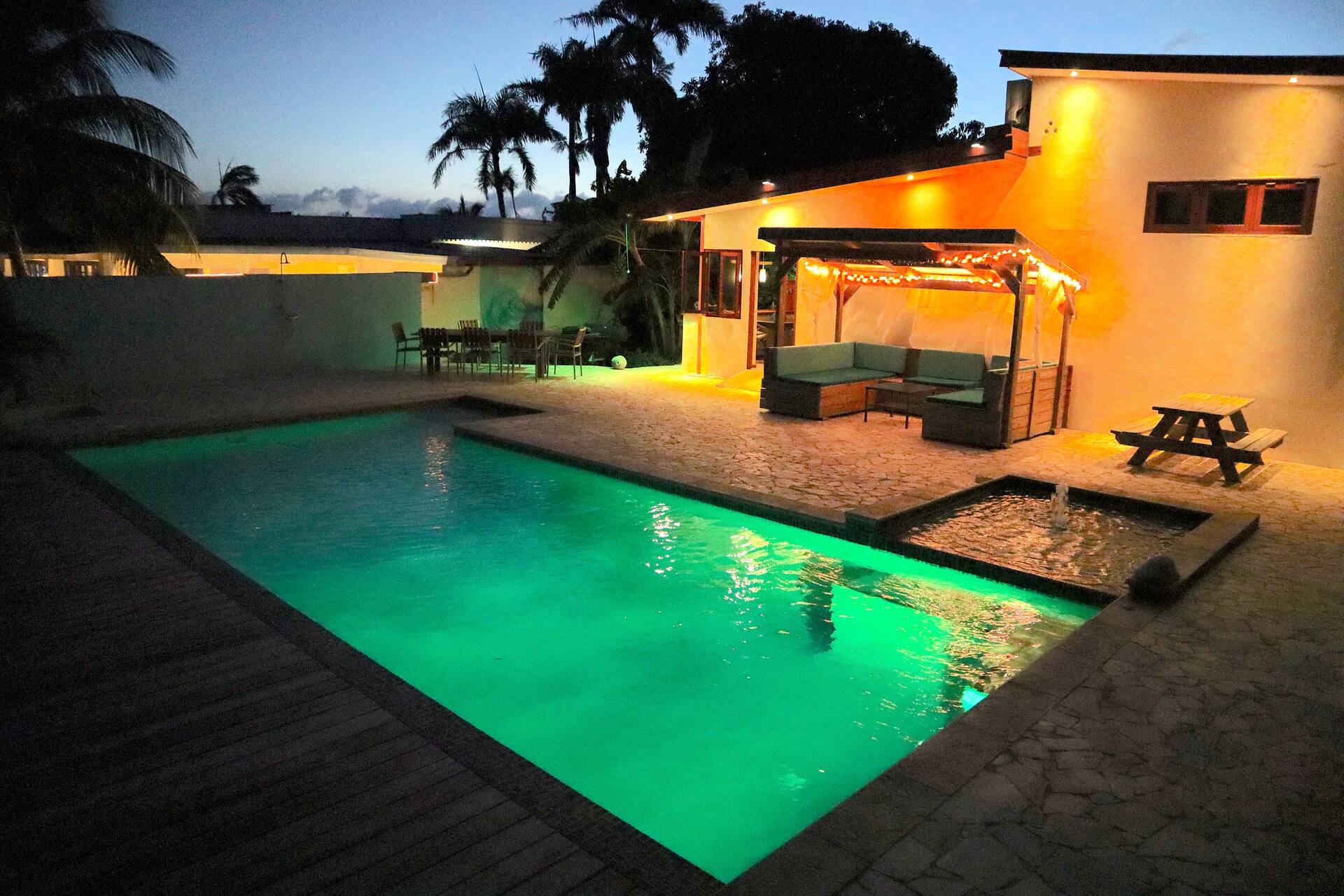 Authentic Curaçao life | Garden suite with swimming pool