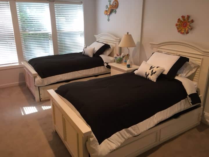 Lower level bedroom #3. Two single  beds, with two trundle beds. This room can comfortably sleep 4.  