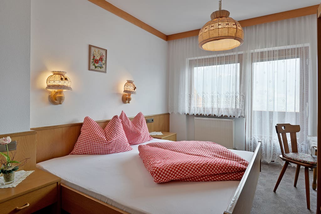 Schlafzimmer 2